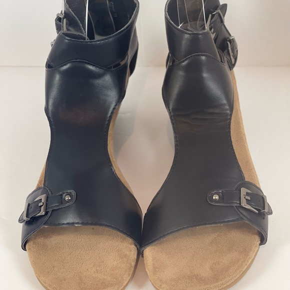 Softy Sandals by Cloud 90 (New) - Picture 5 of 7